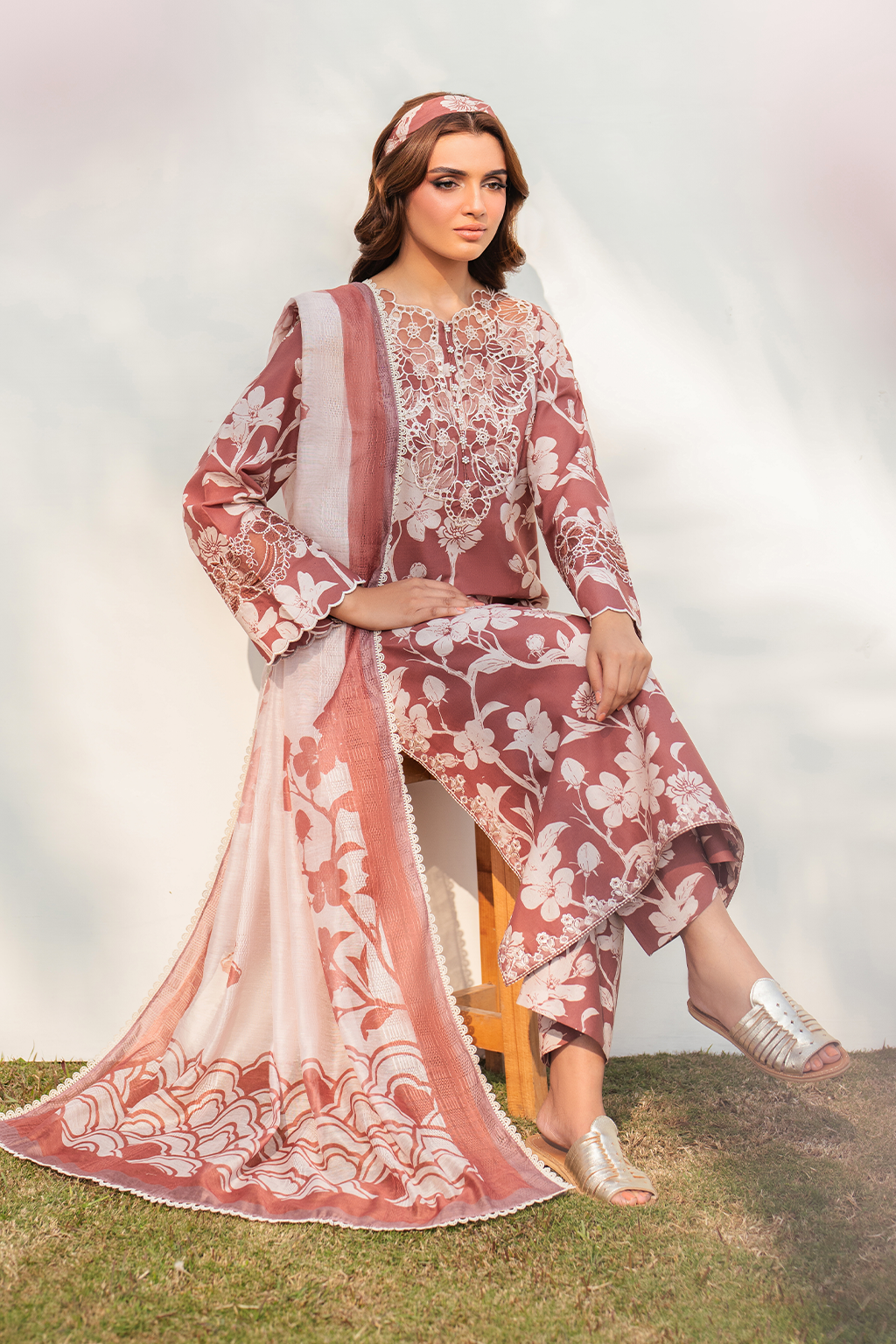 UE-386 Printed Lawn