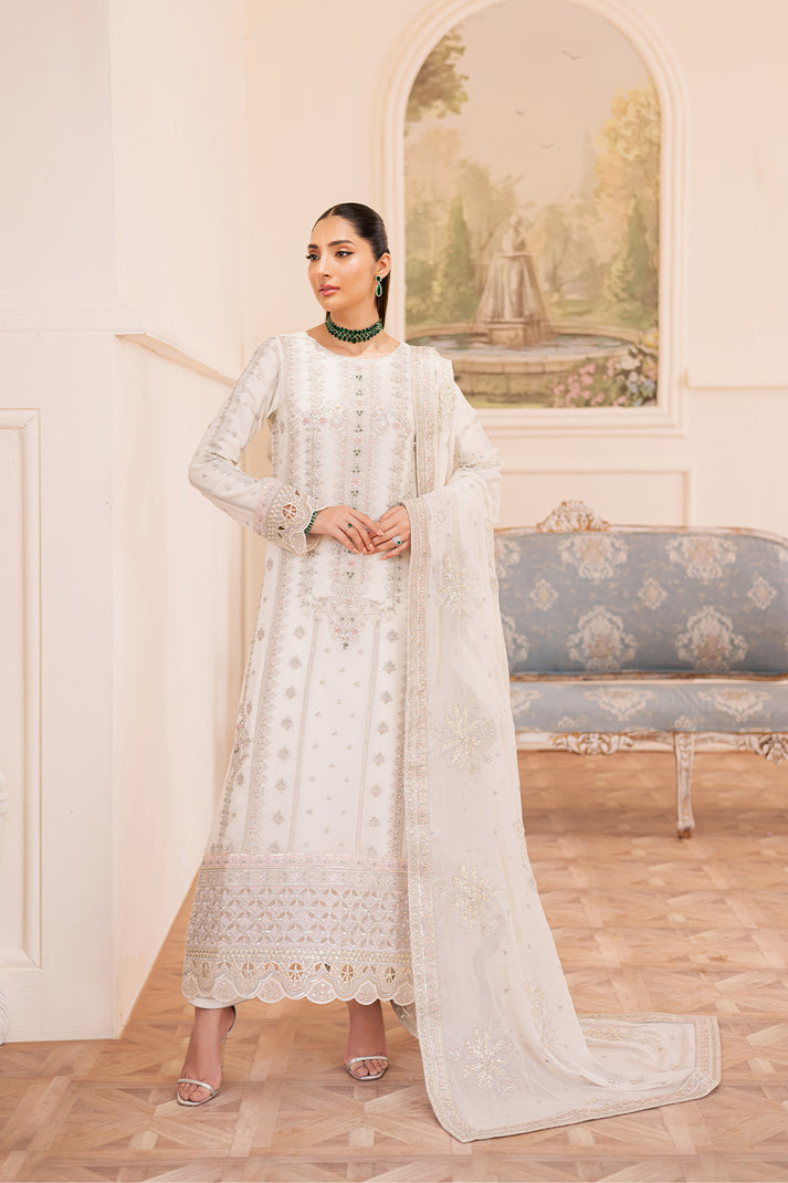 EZELLE from Suave luxury formals '25 by Emaan Adeel at #VogueClothingStudio