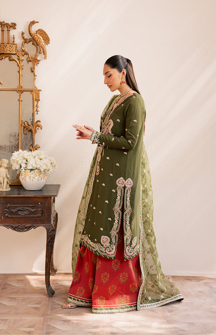 ORAYA from Suave luxury formals '25 by Emaan Adeel at #VogueClothingStudio