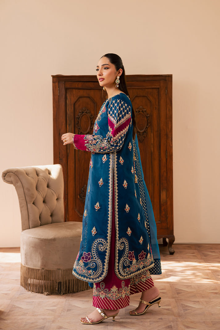 AVOIR from Suave luxury formals '25 by Emaan Adeel at #VogueClothingStudio