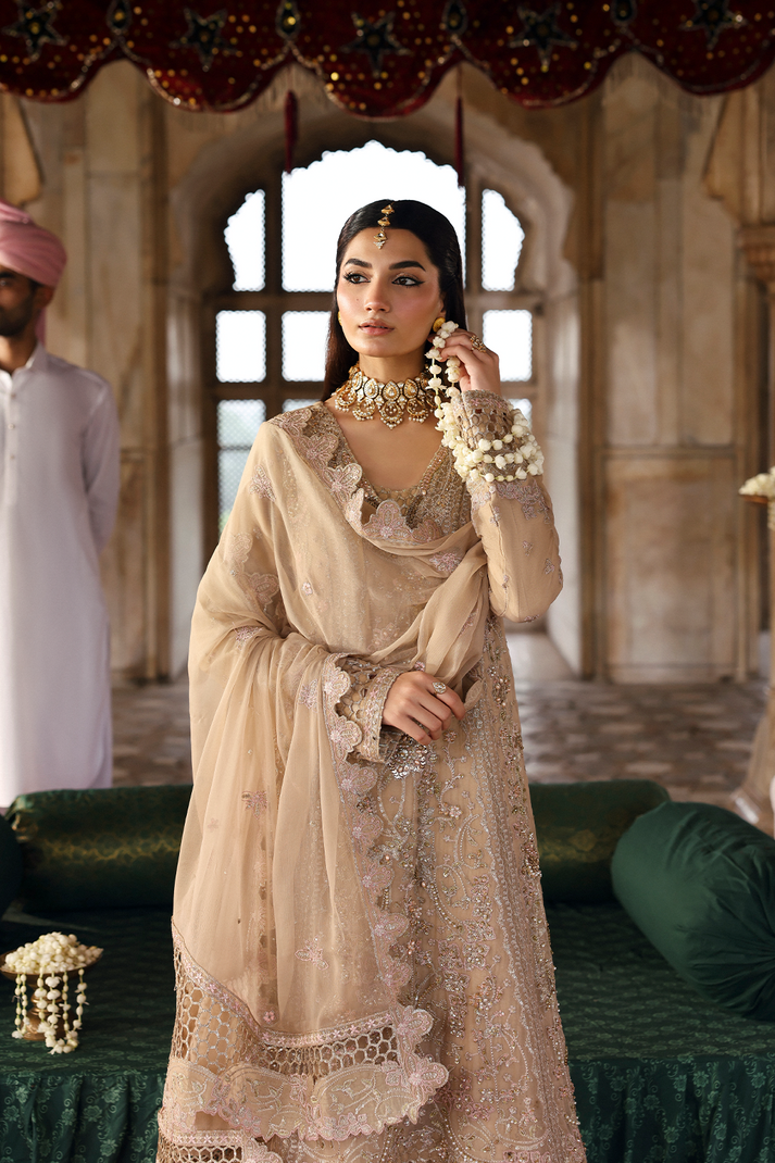 SHAHNOOR from Romansiyyah luxury formal '25 by Emaan Adeel at #VogueClothingStudio