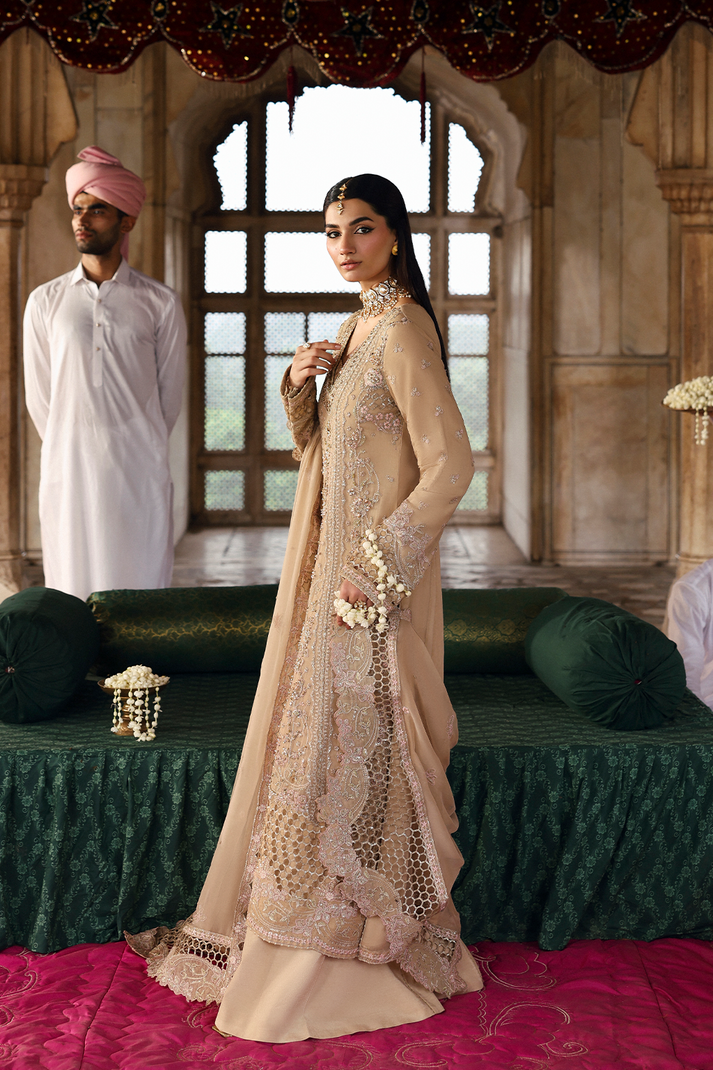 SHAHNOOR from Romansiyyah luxury formal '25 by Emaan Adeel at #VogueClothingStudio