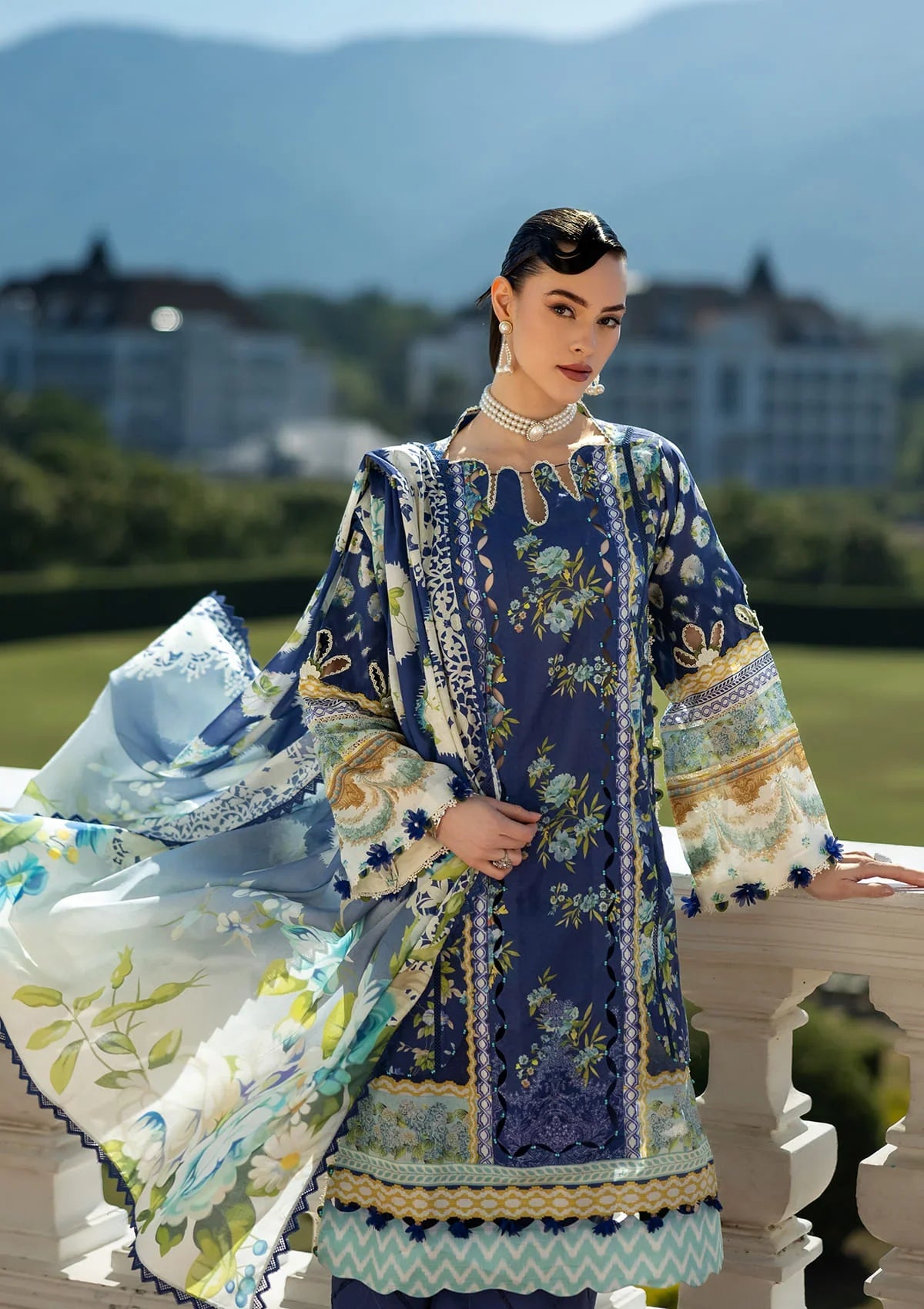 beautiful Printed Voile Dupatta in light florals.