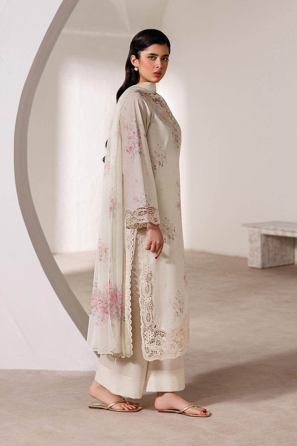 UE-632 Printed Lawn