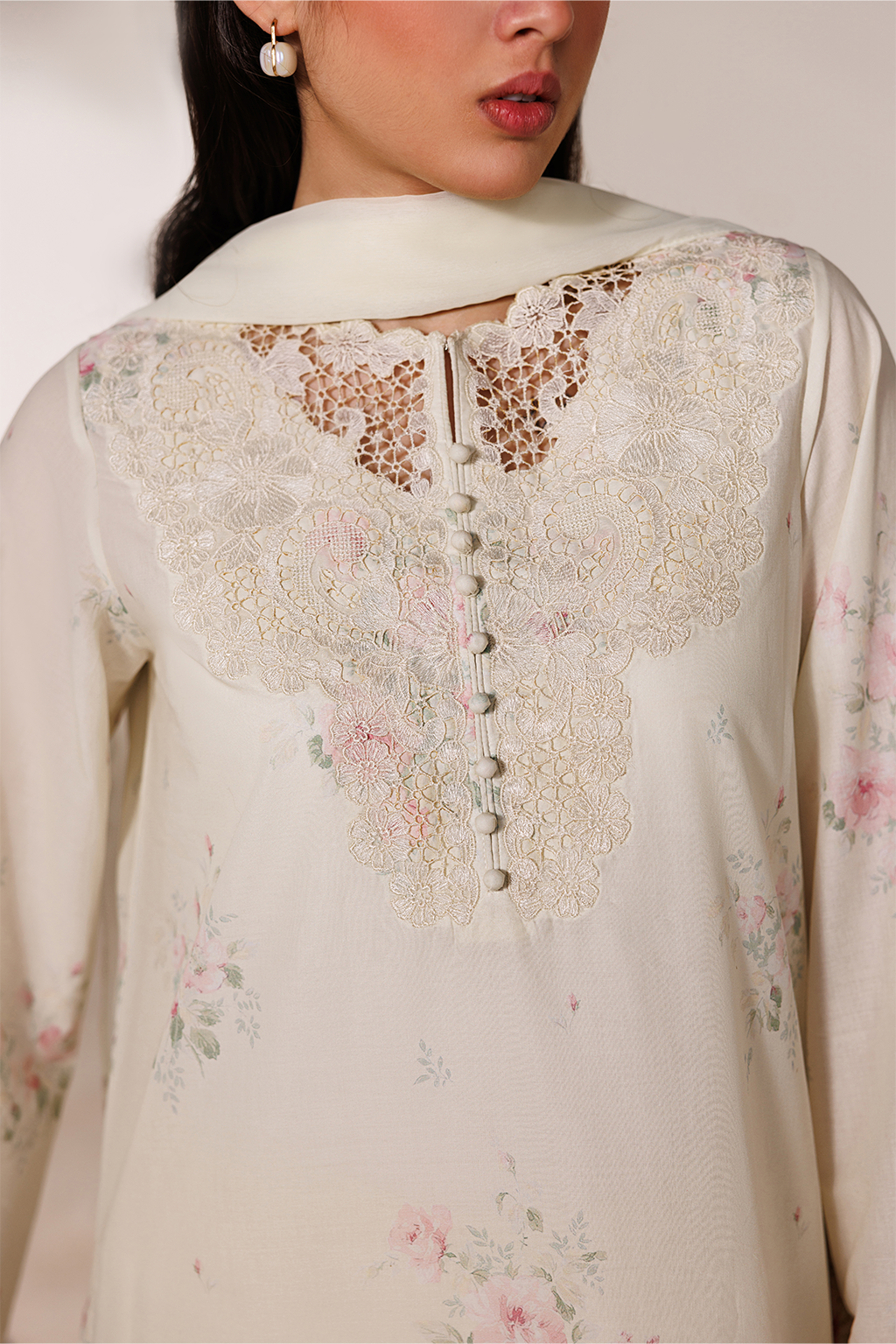UE-632 Printed Lawn