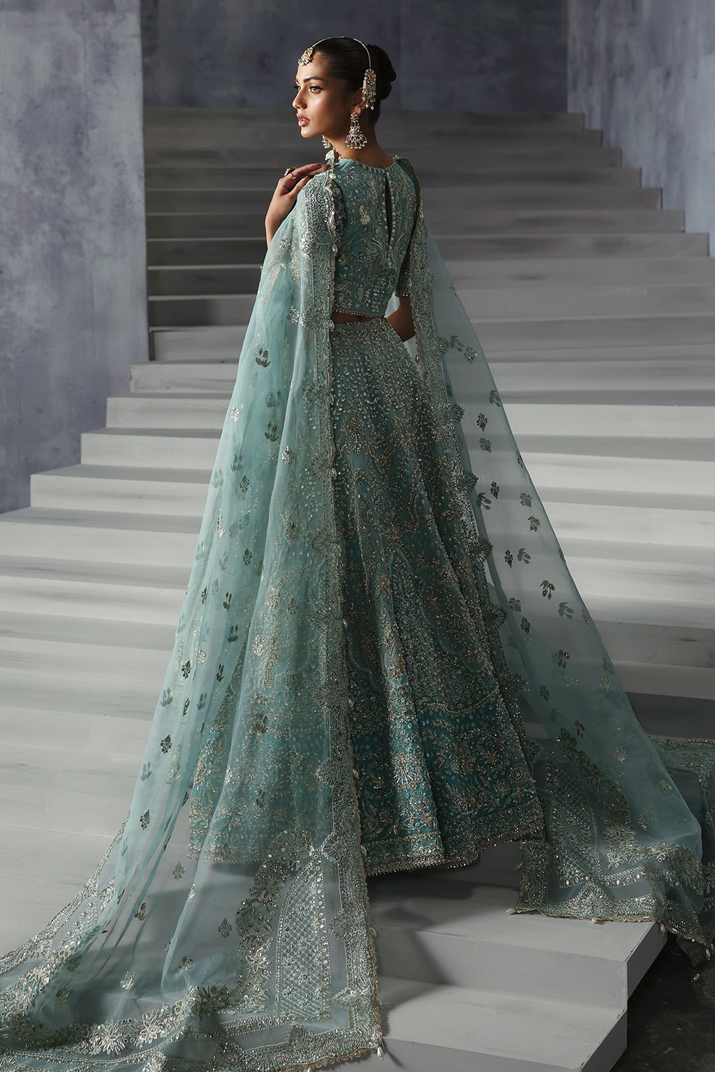 843-Amore-THE BRIDES EDIT