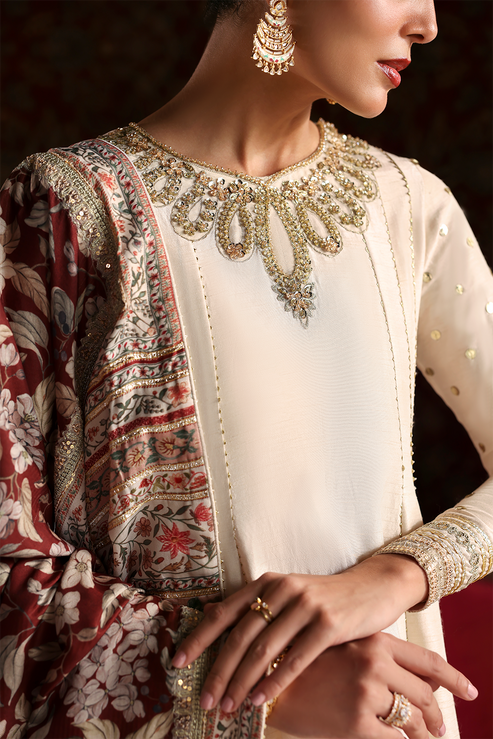 LALEH - Afsana-e-silk by Emaan Adeel at #VogueClothingStudio