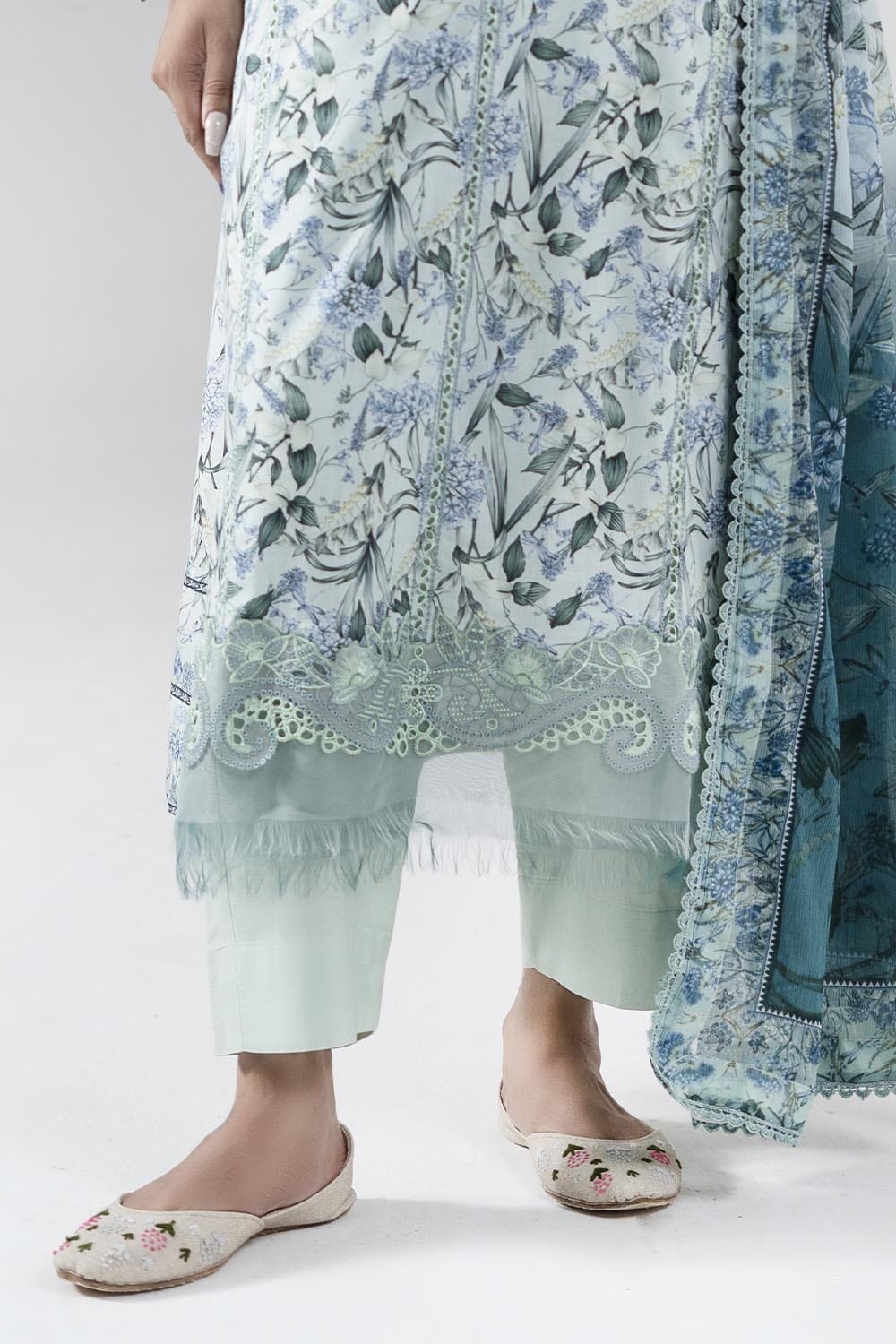 3PC Embroidered Unstitched Lawn Suit | KCE-4021 Embroidered KHAS STORES