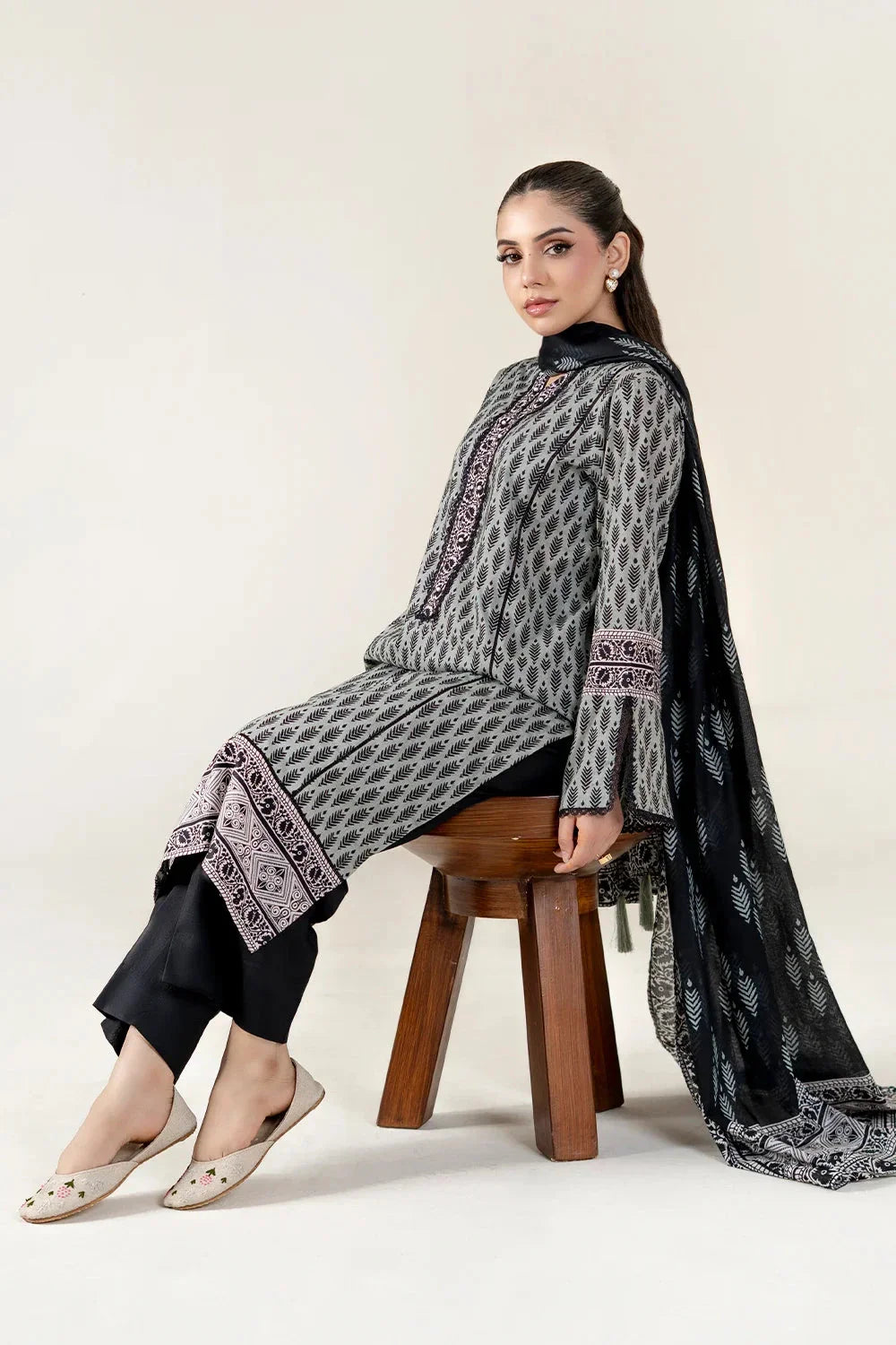 3PC Unstitched Printed Lawn Suit | KLA-3949 Printed KHAS STORES