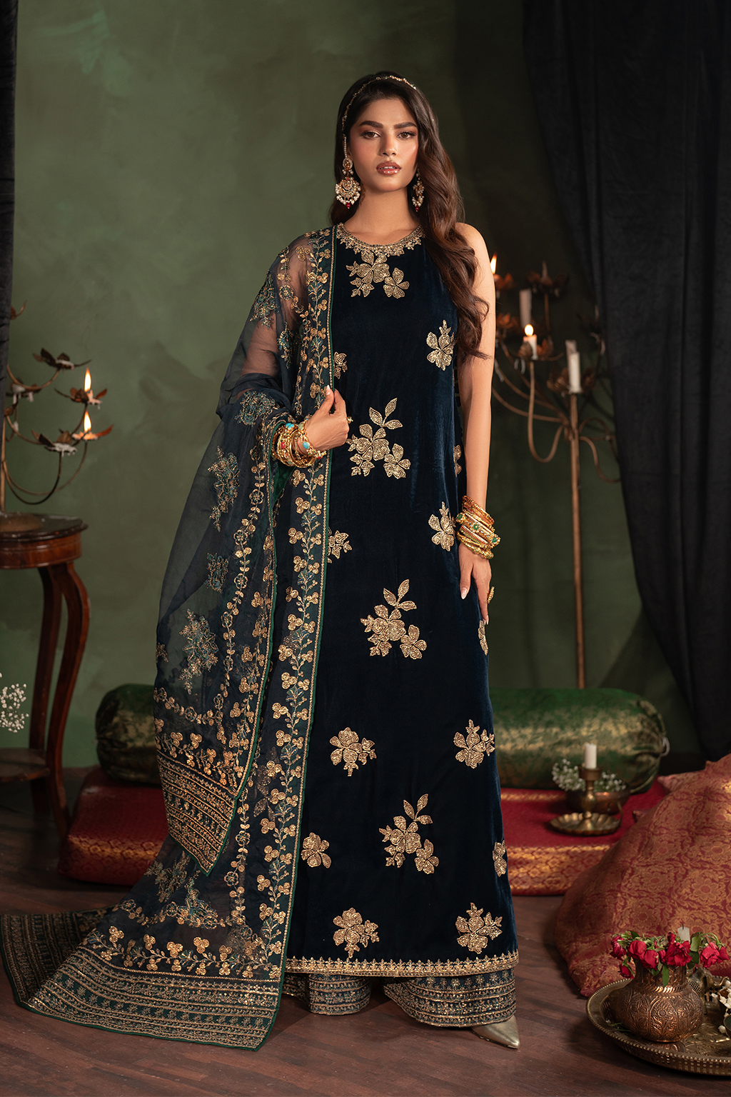 Buy Online | Latest Unstitched & Stitched Velvet Formal Dress IV-51 Iznik Fashions Vogue Clothing Studio Buy Online | Latest Unstitched & Stitched Velvet Formal Dress IV-51 Iznik Fashions Vogue Clothing Studio