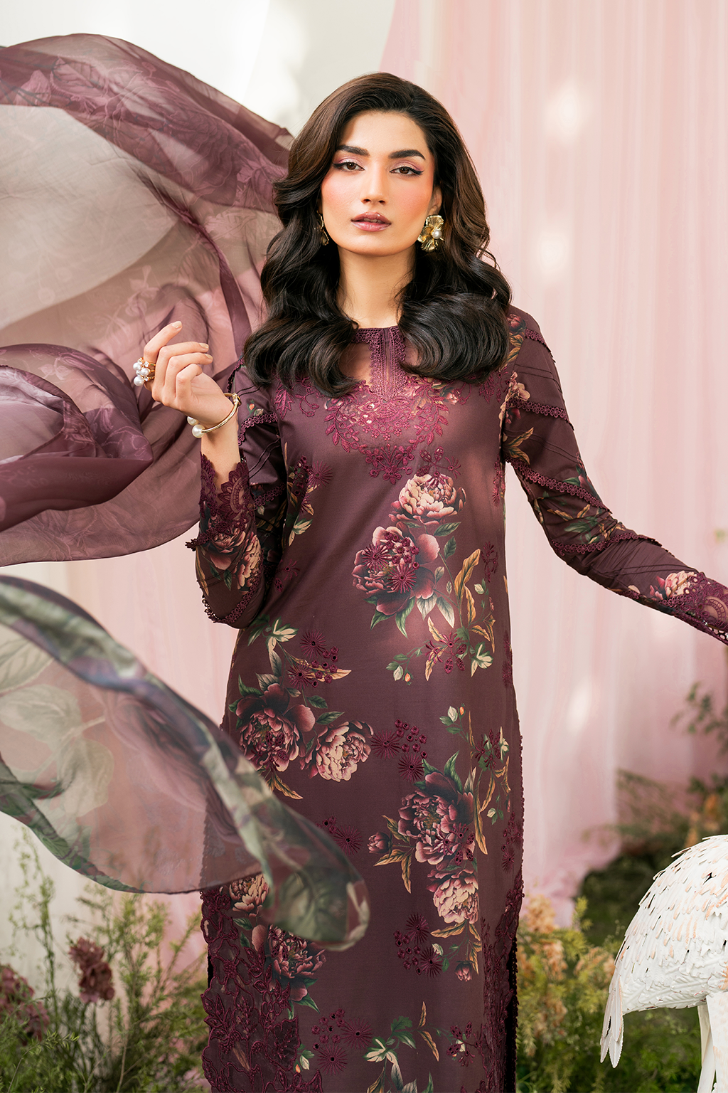 IFE-10 Embroidered Lawn