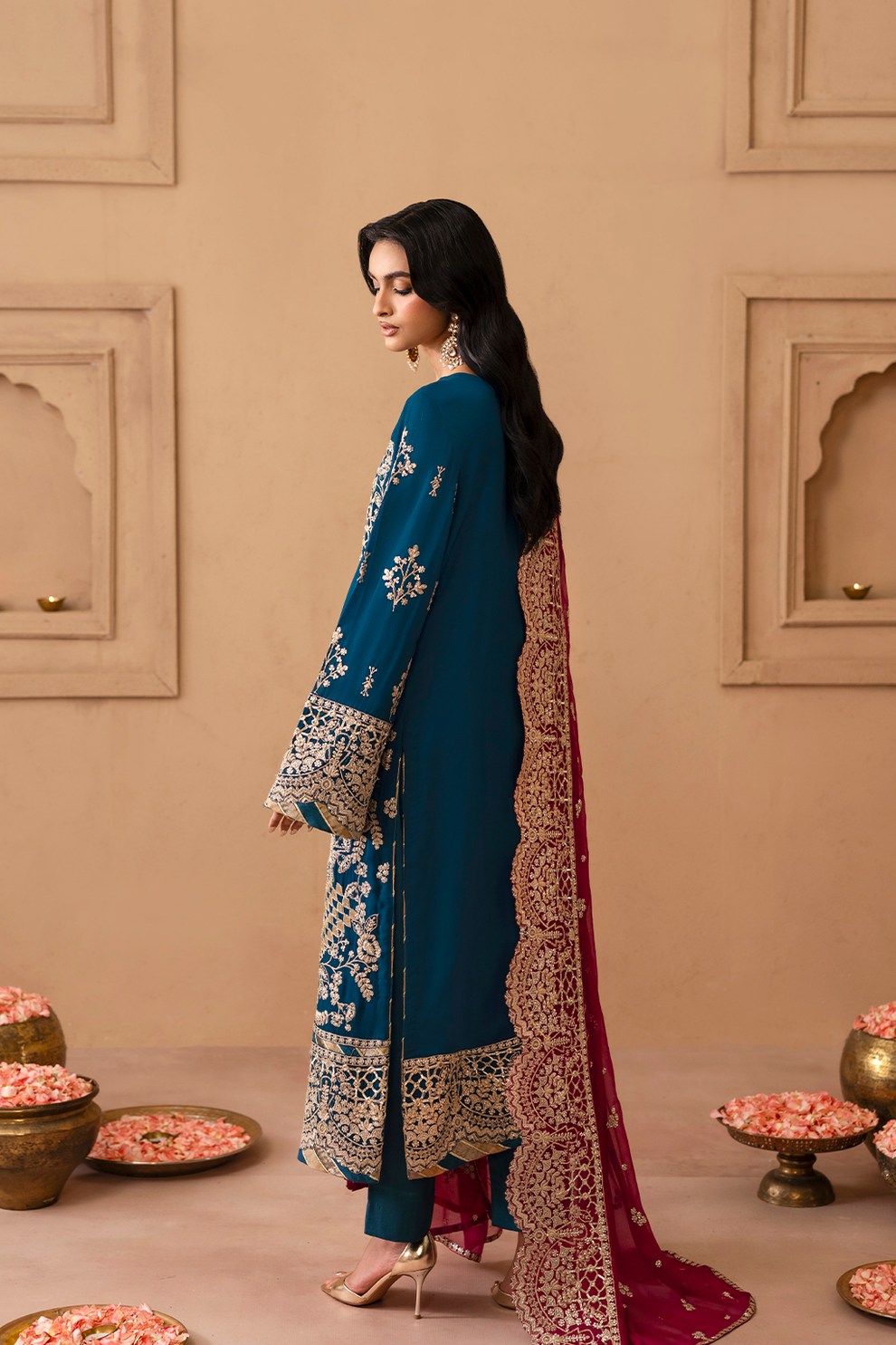 KAVYA -Sheherzadi' 25 by Emaan Adeel at #VogueClothingStudio