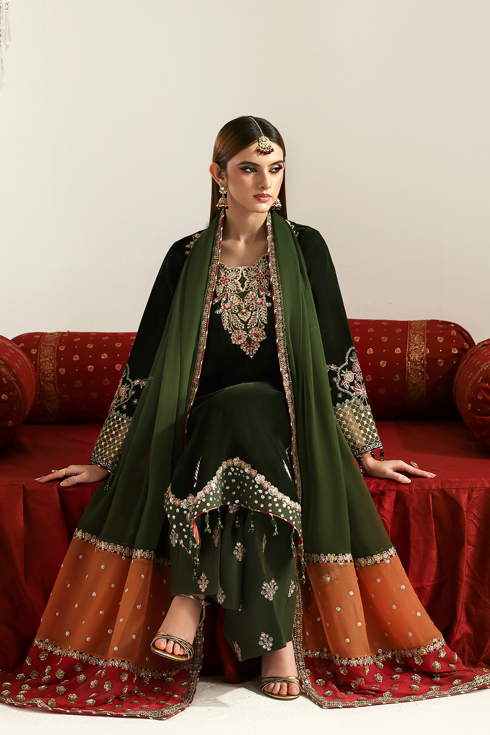 AARISH Zarposh velvet collection by Emaan Adeel at #VogueClothingStudio