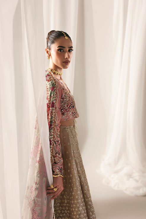 SOFT GLIMMER - Serein luxe silk by Emaan Adeel at #VogueClothingStudio
