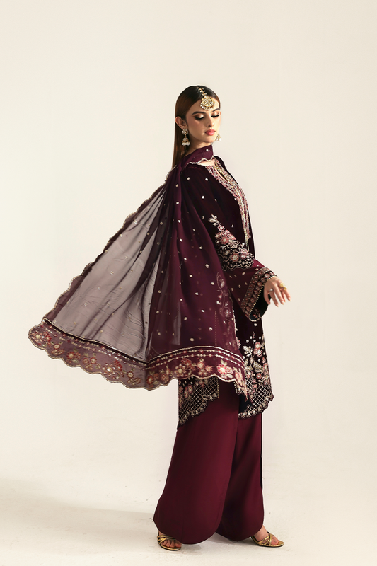 KANWAL Zarposh velvet collection by Emaan Adeel at #VogueClothingStudio