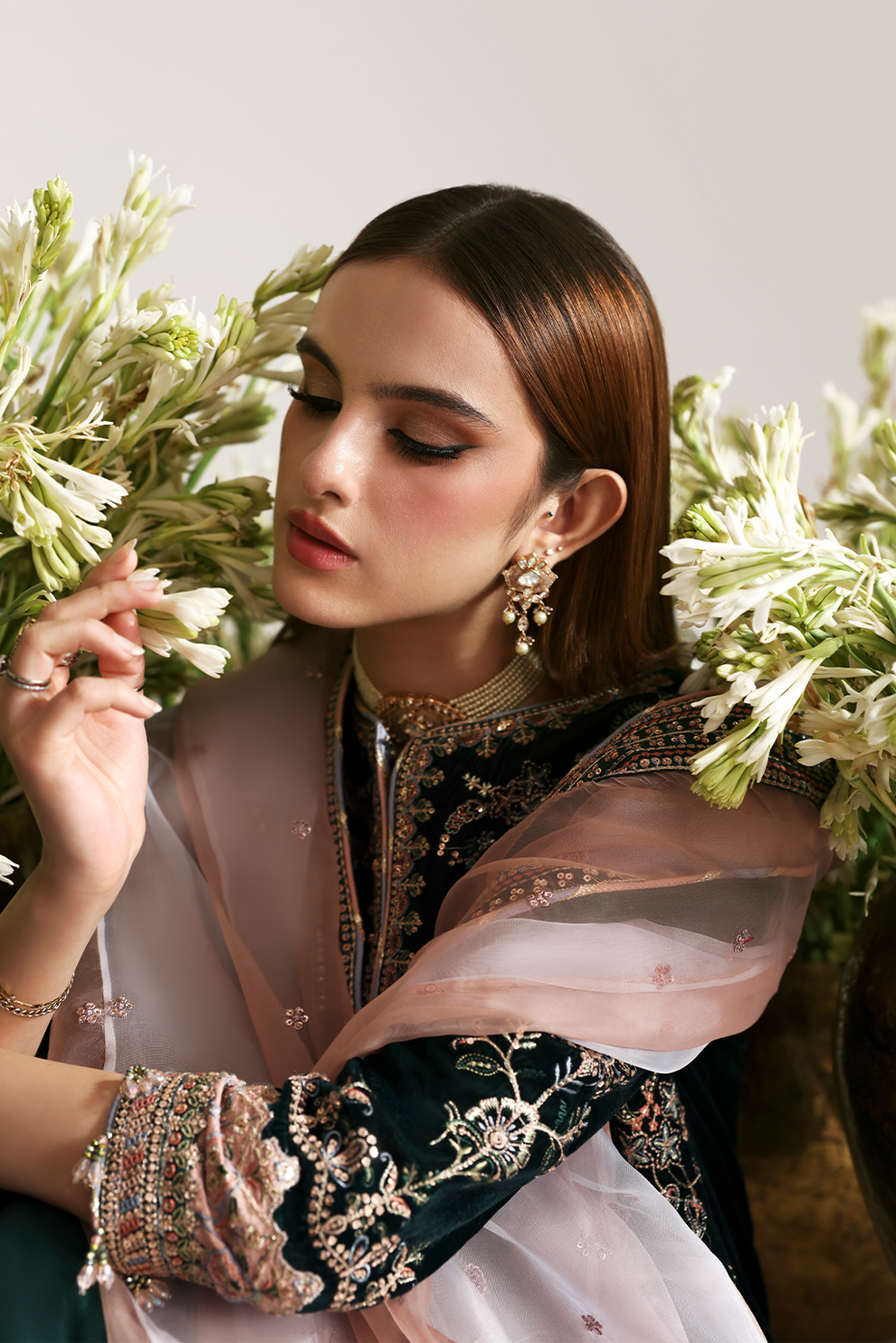 MEHRUUNISA Zarposh velvet collection by Emaan Adeel at #VogueClothingStudio