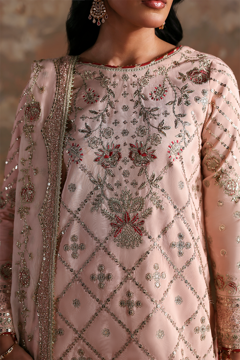 NAZNEEN - Afsana-e-silk by Emaan Adeel at #VogueClothingStudio