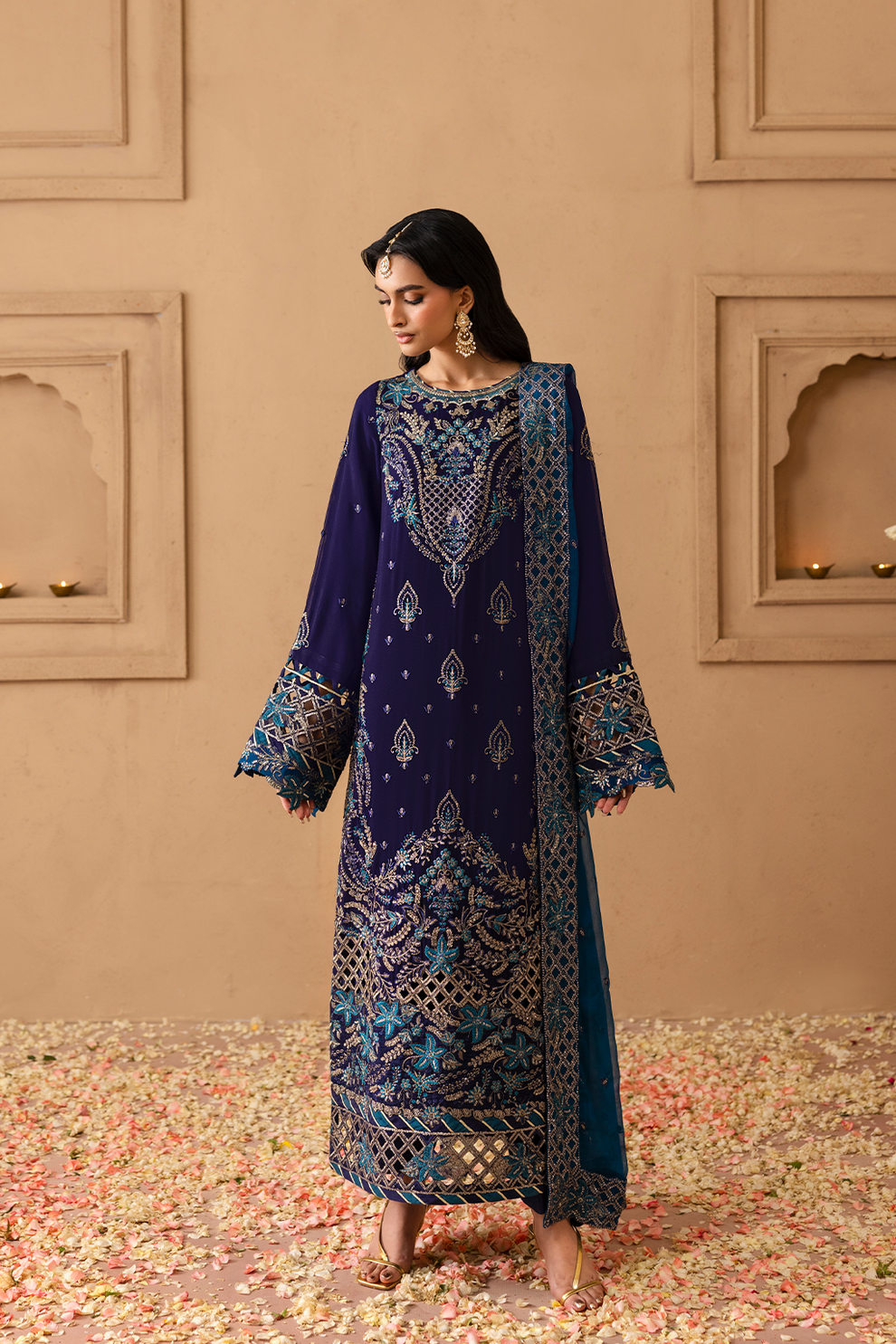 DALIA - Sheherzadi' 25 by Emaan Adeel at #VogueClothingStudio