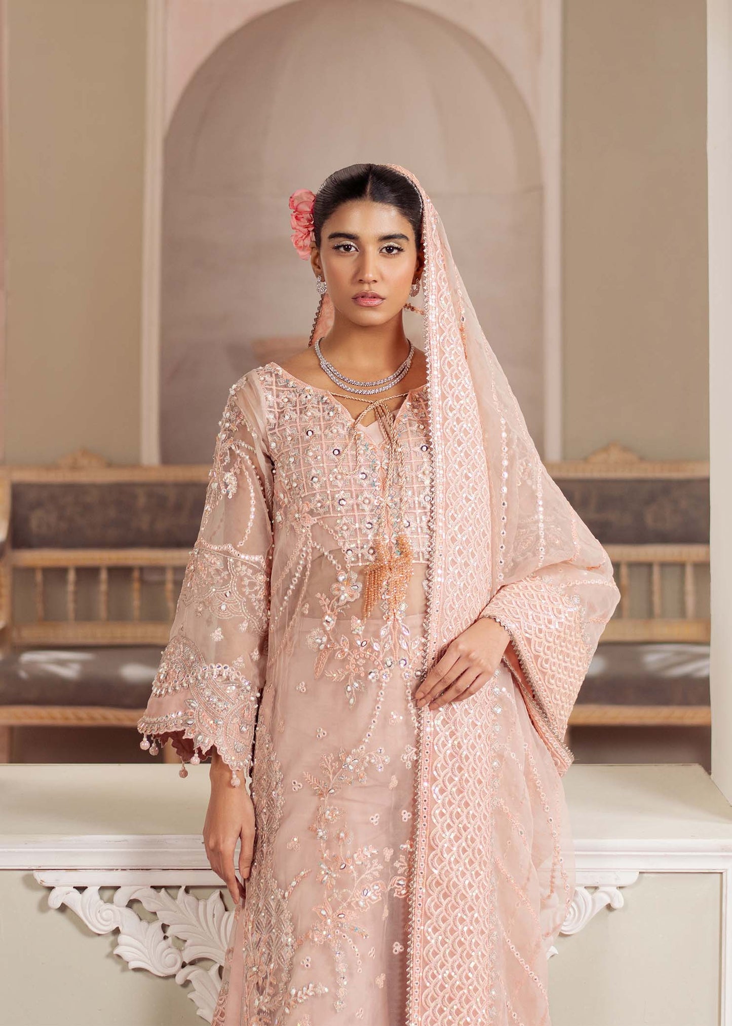 Chantilly - Dastoor Collection