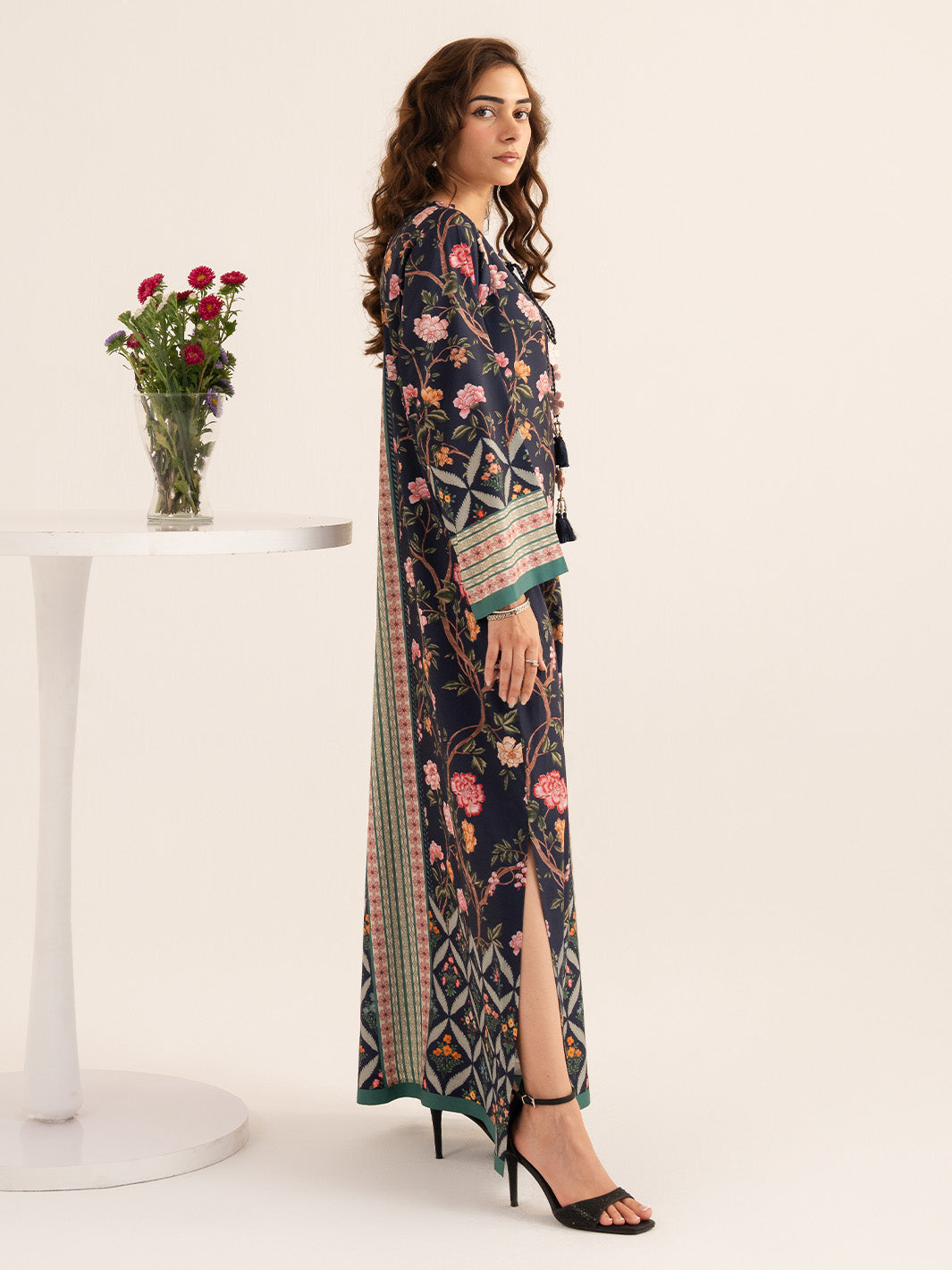 LUNE | 1 PC STITCHED