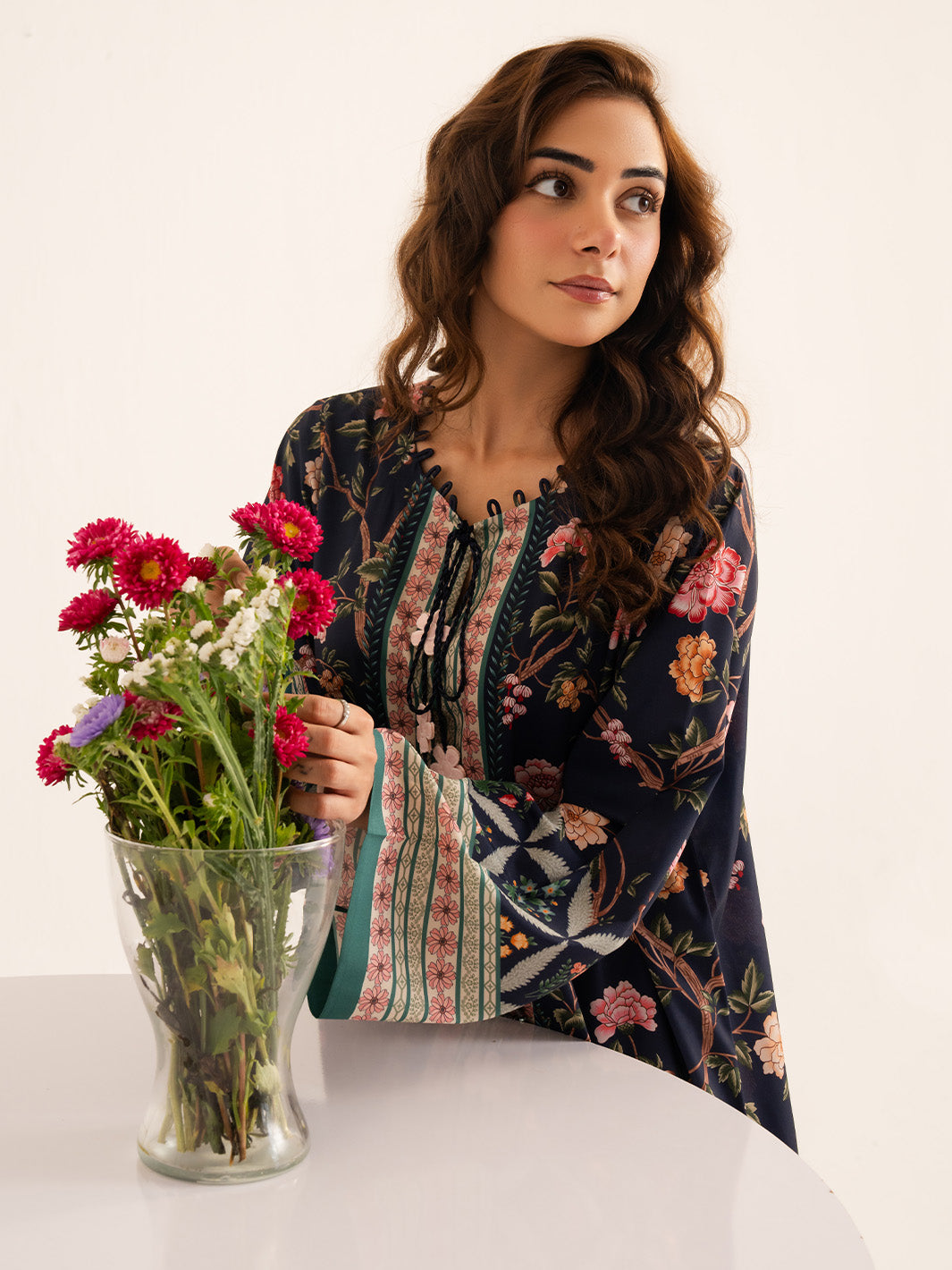 LUNE | 1 PC STITCHED