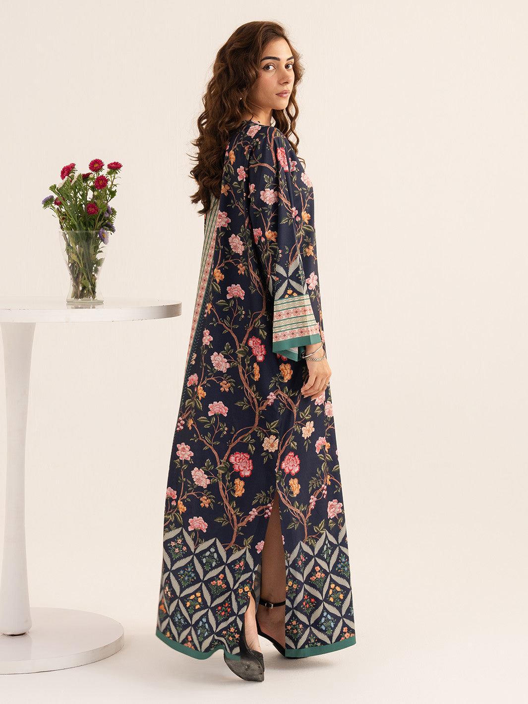 LUNE | 1 PC STITCHED