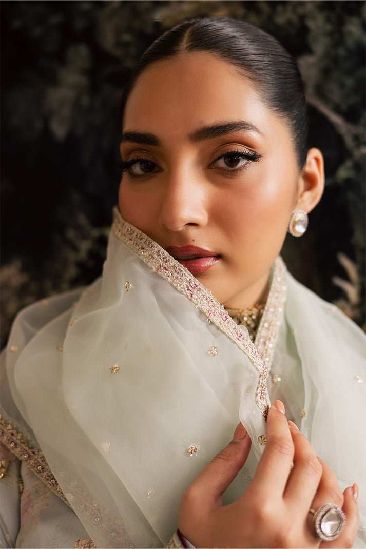 ELAIN from Suave luxury formals '25 by Emaan Adeel at #VogueClothingStudio