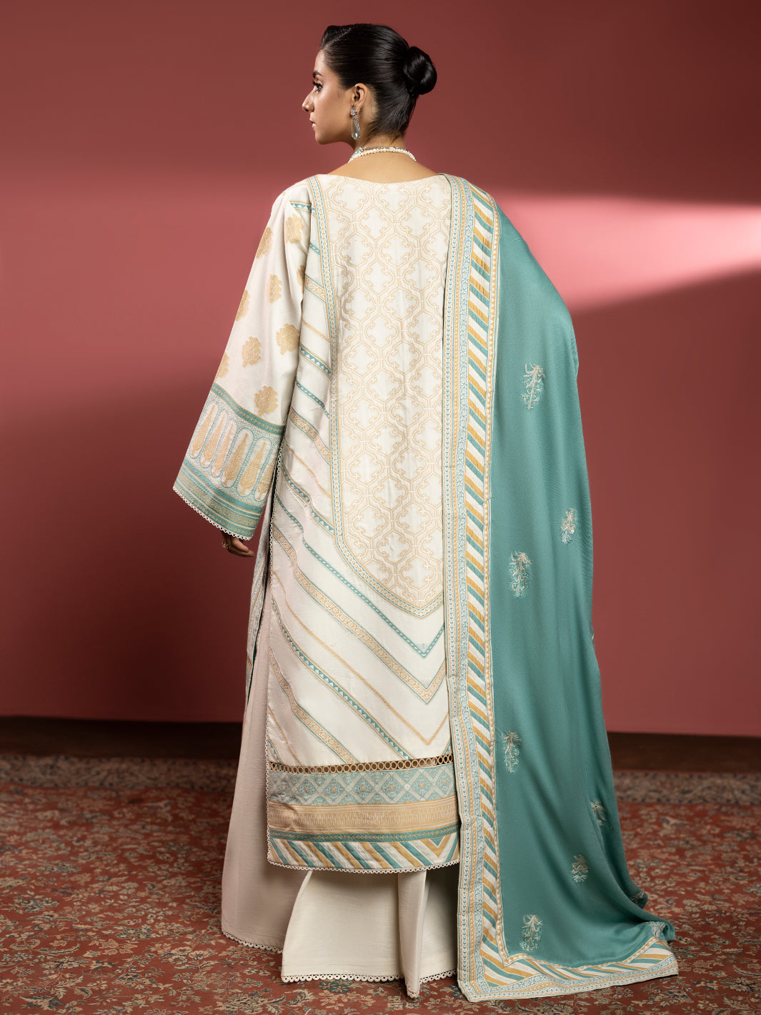 AFRAAZ | 3PC Unstitched