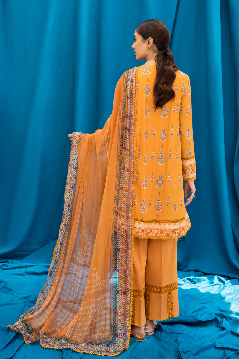 2 PC Unstitched | Printed Cambric Shirt + Chiffon Dupatta