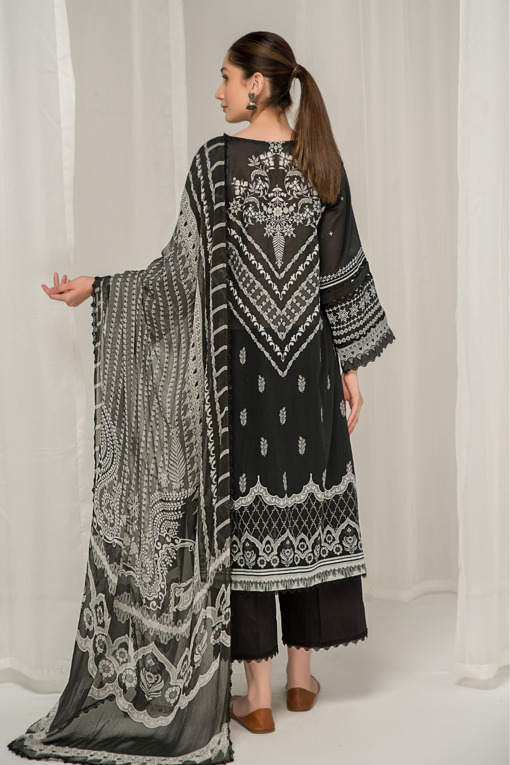 3 PC Unstitched Printed Lawn Suit