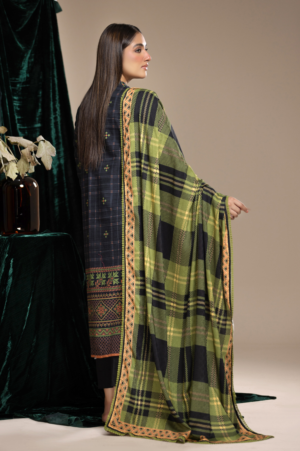 3 PC Unstitched | Khaddar Printed Suit