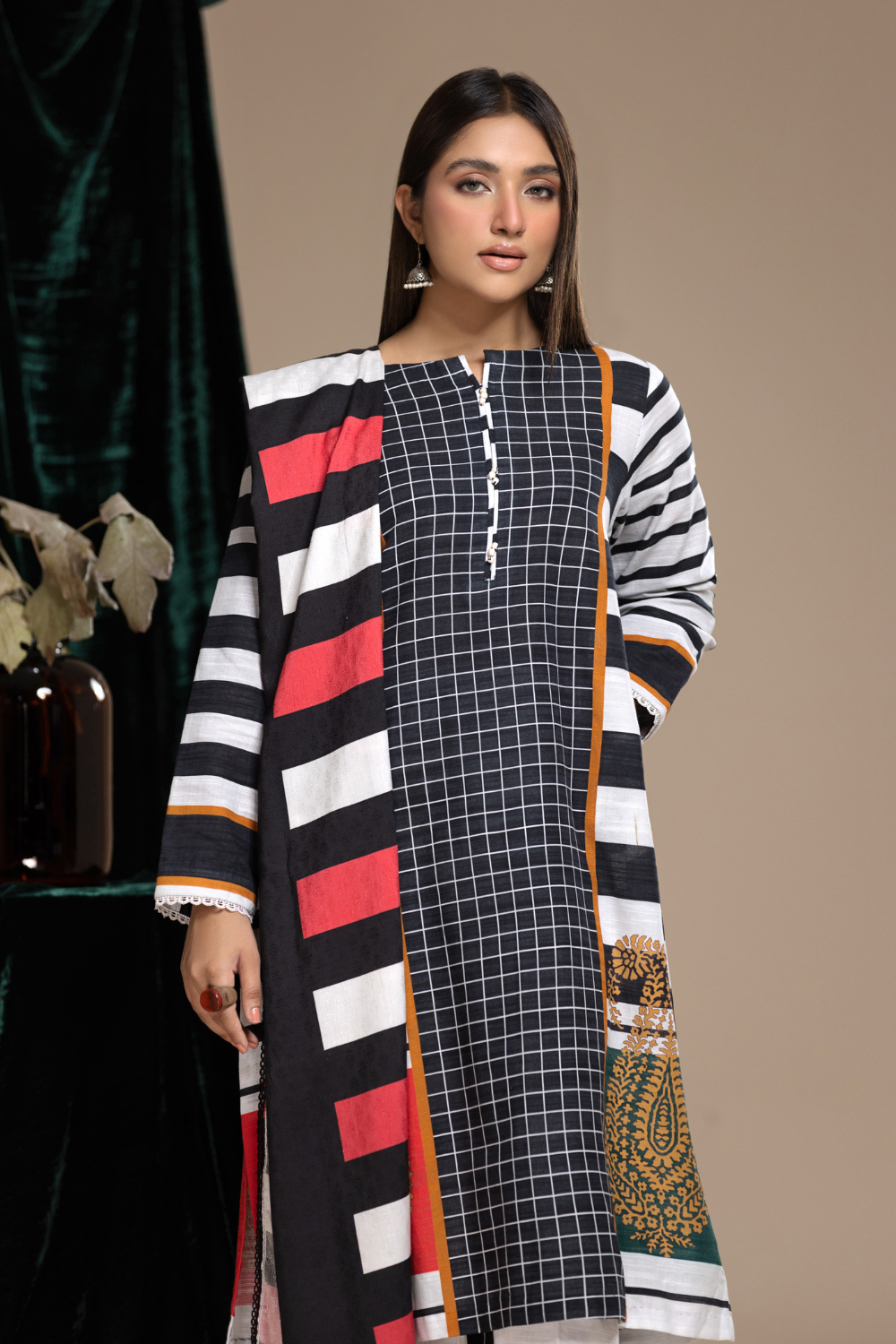 3 PC Unstitched | Khaddar Printed Suit