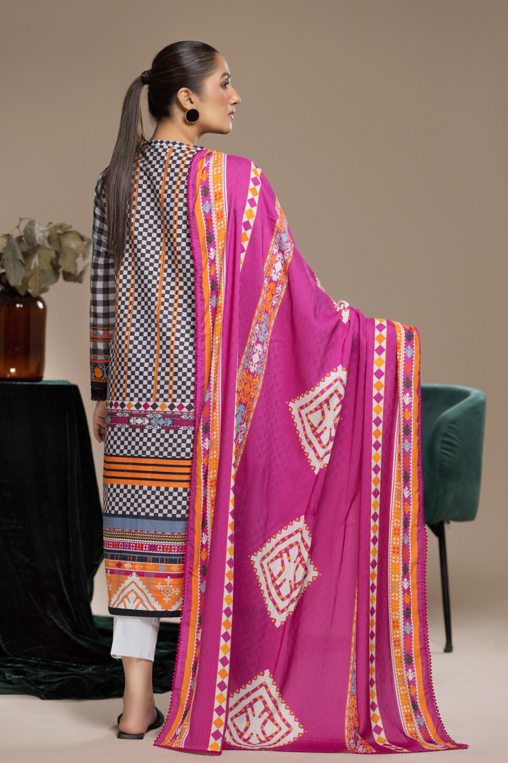 3 PC Unstitched | Khaddar Printed Suit