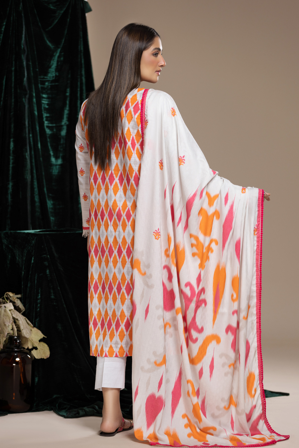 3 PC Unstitched | Khaddar Printed Suit