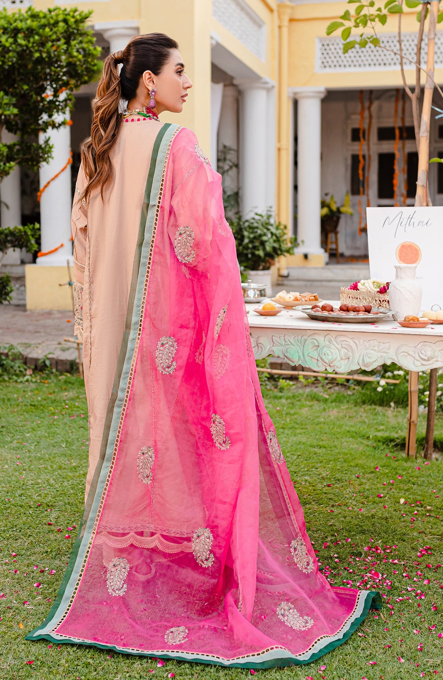 Luxury Lawn - Honey Love (MLFD-128) Maryum N Maria