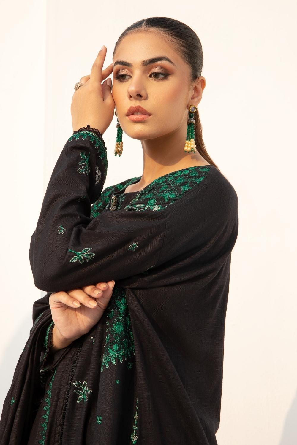 3PC Unstitched |Embroidered Khaddar Suit