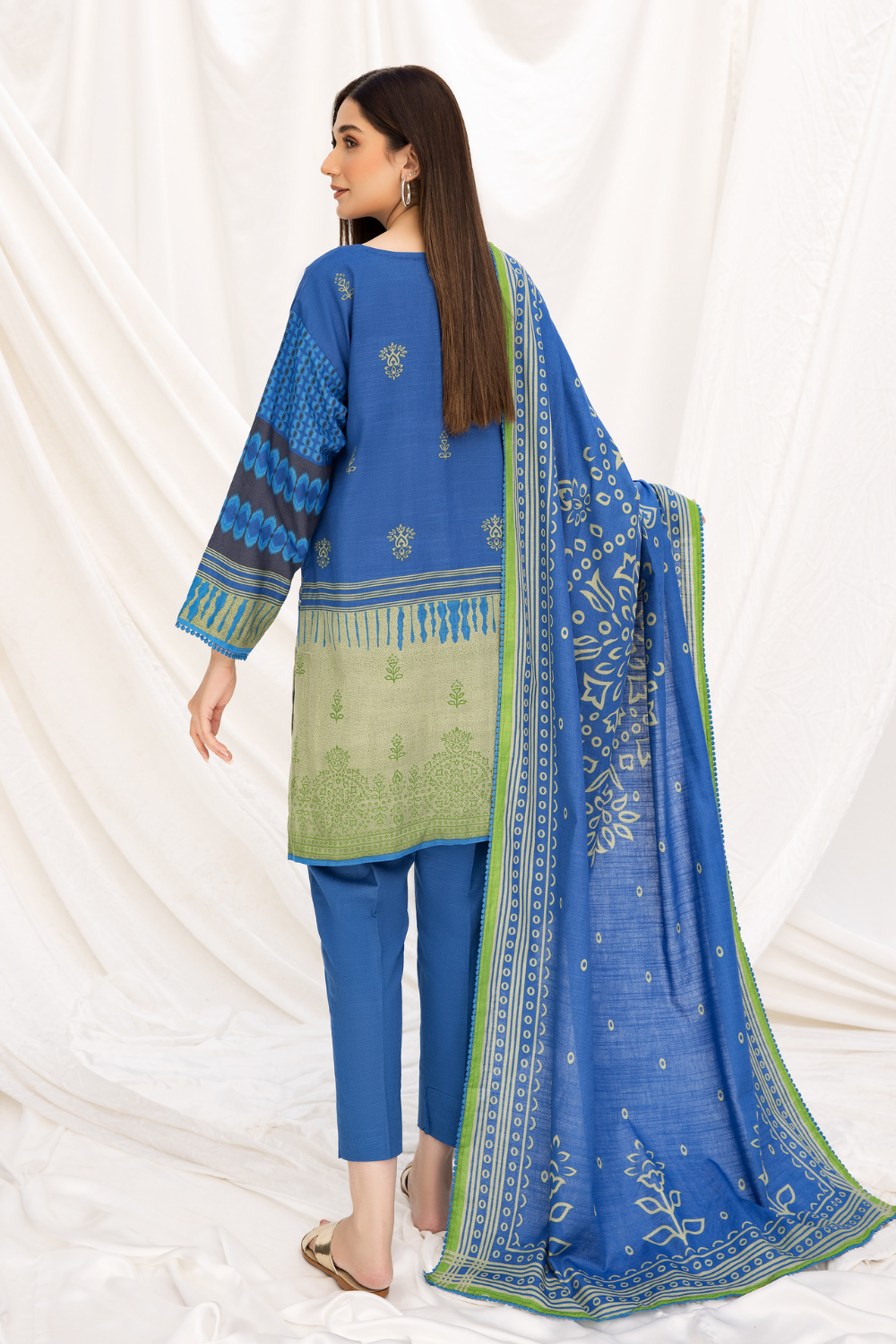 2 PC Unstitched | Khaddar Printed Shirt + Dupatta