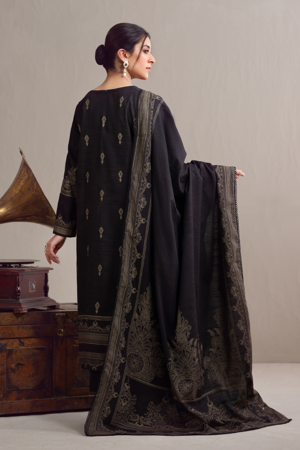 3 PC Unstitched | Khaddar Suit