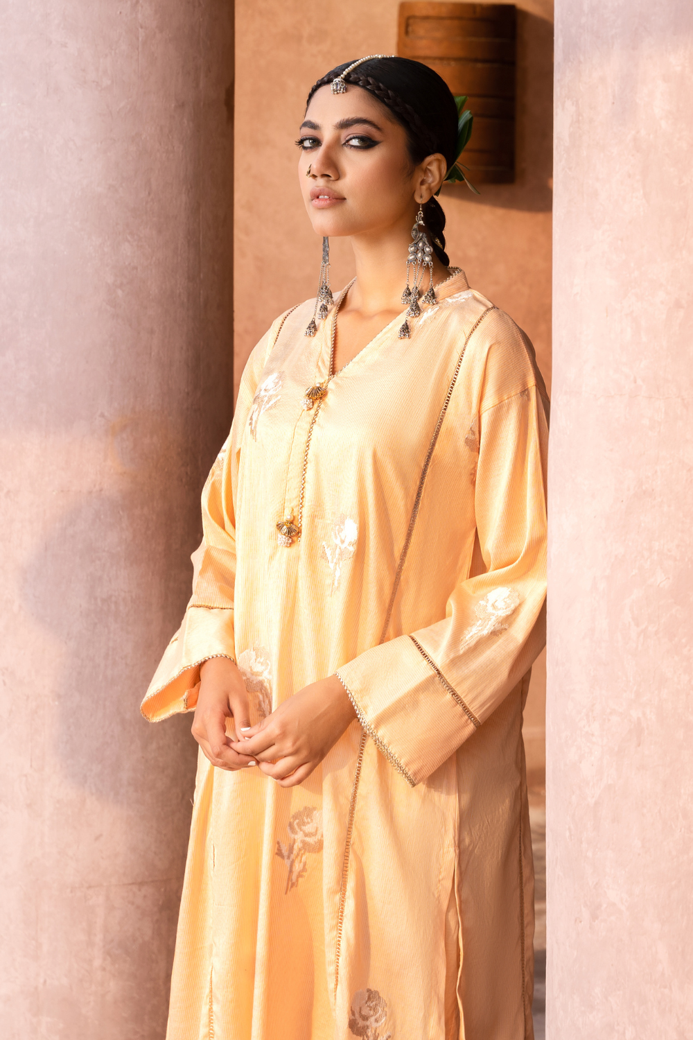 1 PC Unstitched | Embroidered Lawn Shirt