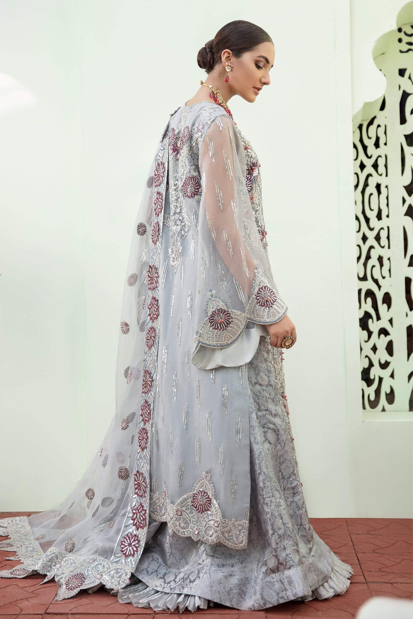 Razzle Dazzle (MW-09) by Maryum N Maria priced at 12500.00