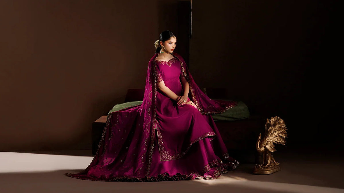 Velvet '26 by IZNIK at #VogueClothingStudio