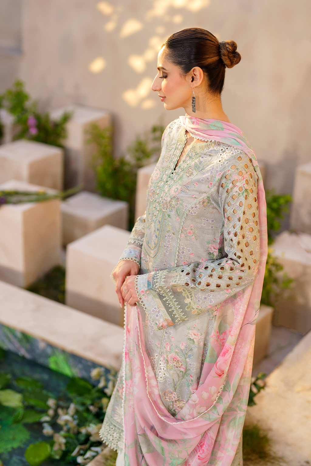 SFL-07 Embroidered Lawn