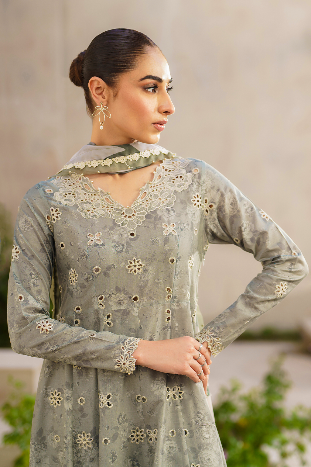 SFL-10 Embroidered Lawn