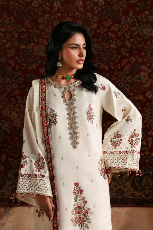 RUKHSAR - Afsana-e-silk by Emaan Adeel at #VogueClothingStudio