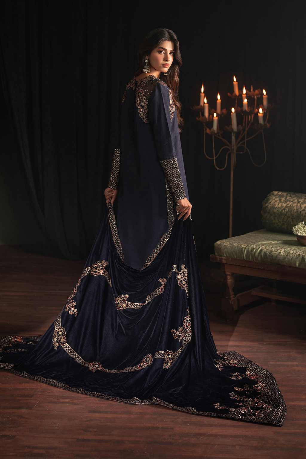 IV-49 Embroidered Velvet - Iznik