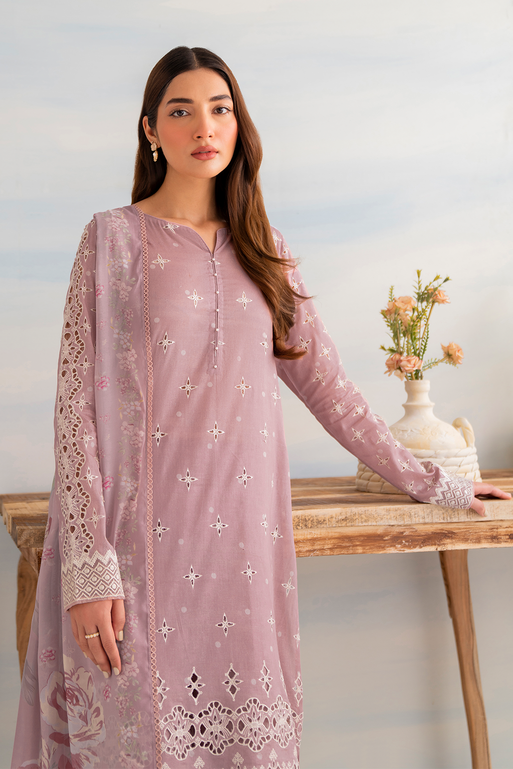 IGL-04 Embroidered Lawn