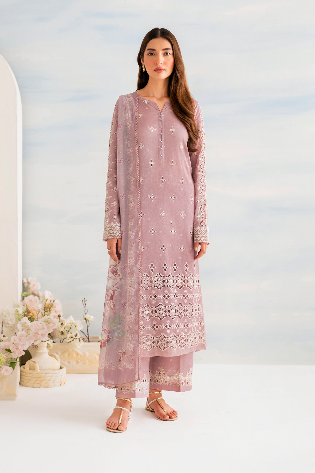 IGL-04 Embroidered Lawn