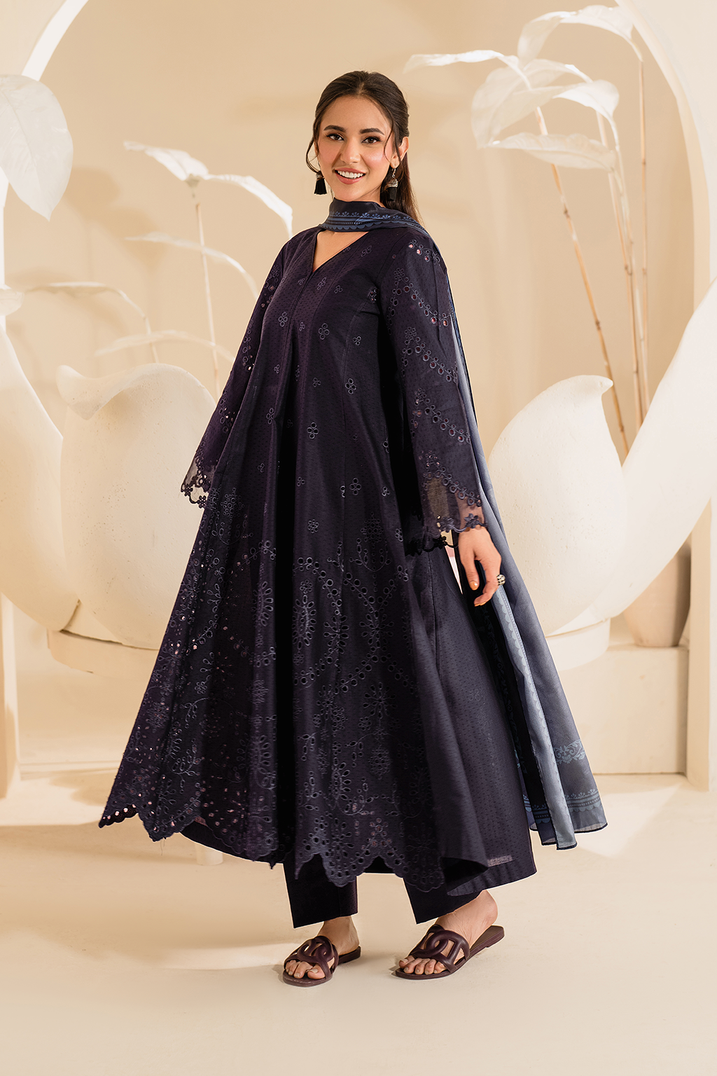 UE-427 Embroidered Textured Lawn