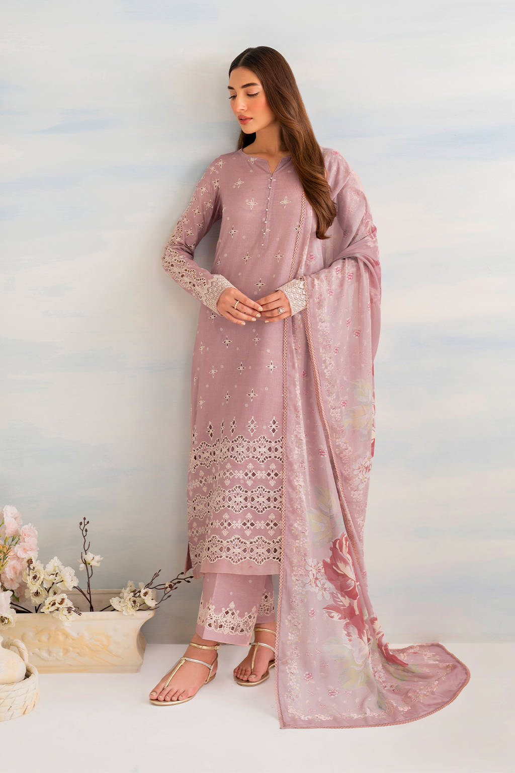 IGL-04 Embroidered Lawn