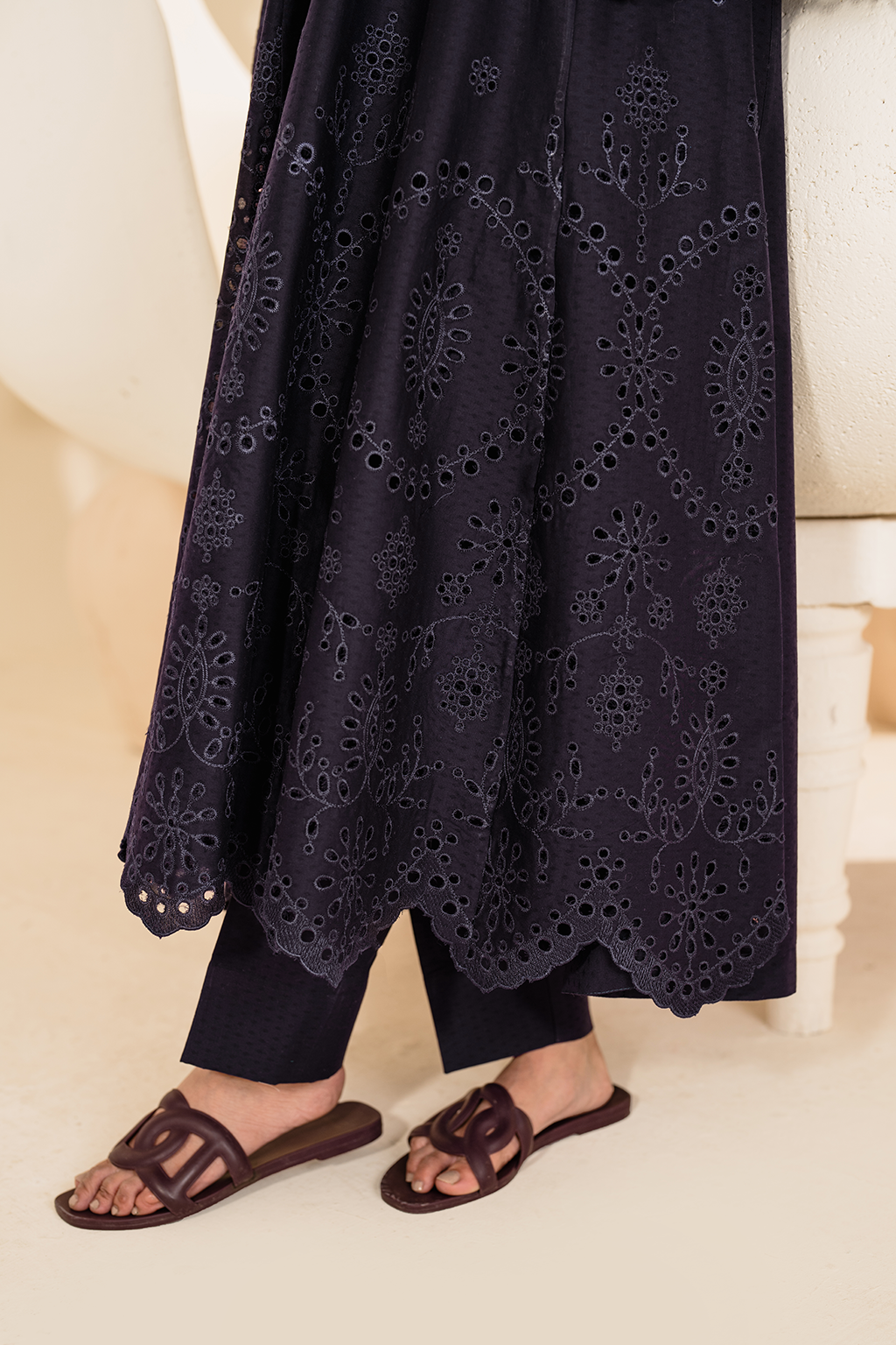 UE-427 Embroidered Textured Lawn